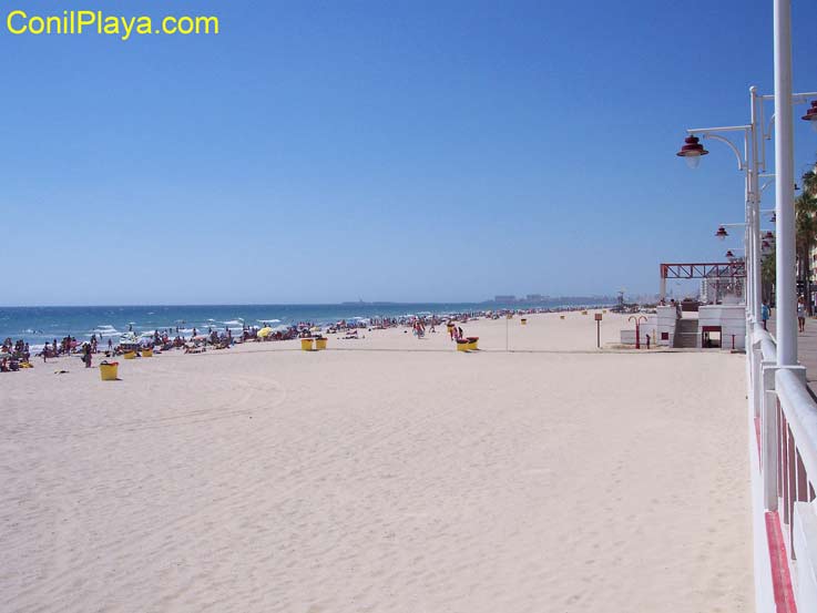 Zona de la playa victoria dónde se encuentra el apartamento.