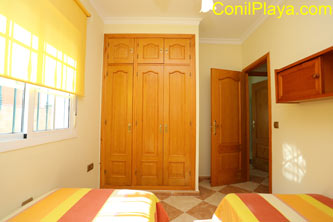 armario dormitorio 22 camas