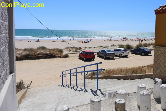 Playa de la Barrosa a la altura donde se encuentra la casa.