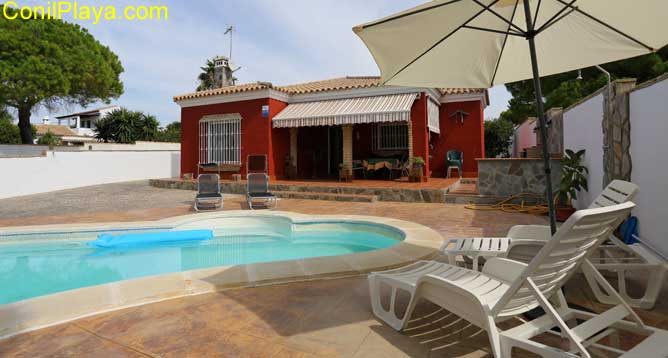 Chalet en Chiclana con Piscina privada