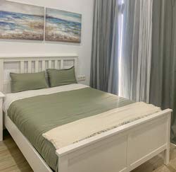 Apartamento en pleno centro de Chiclana, bien comunicado, a 10 minutos de la playa de La Barrosa en coche. 3 terrazas.
Apartamento de 3 dormitorios en el centro de Chiclana