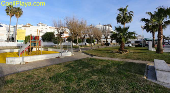 parque infantil del paseo maritimo de conil