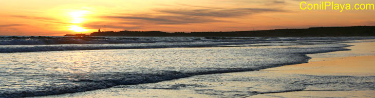 Puesta de sol desde la playa de la Fontanilla.