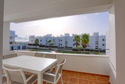 Alquiler de Apartamento en Conil para 4 personas (max 4) Con piscina. Con aire acondicionado.