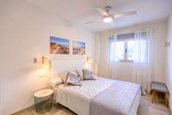 Apartamento a la entrada de Conil, en zona tranquila y bien comunicada, y sin problemas de aparcamiento Se alquila muy barato y es ideal para una pareja.
Apartamento para 2 personas en zona tranquila de Conil.