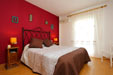 Excelente apartamento de calidad en la Atalaya, muy cerca de la playa. Terraza con vistas al mar, aire acondicionado. Calle las Tres Piedras. Consta de 2 dormitorios con armarios empotrados, cuarto de baño con placa de ducha y salón-cocina-comedor.
Apartamento de 2 dormitorios en alquiler la Atalaya.