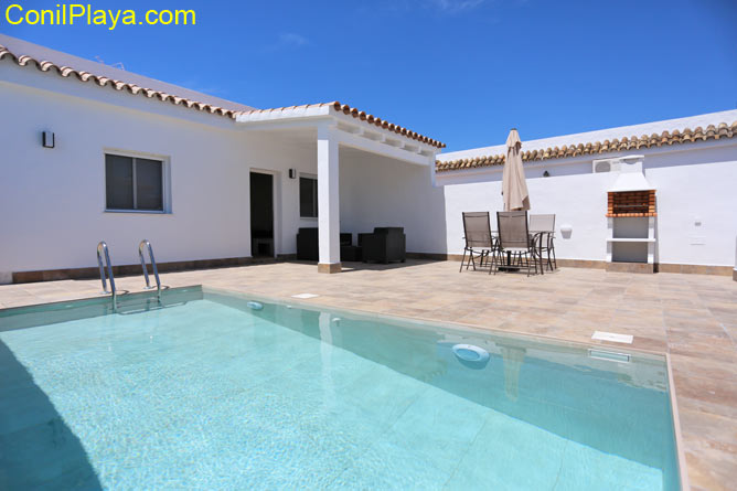 apartamento piscina conil