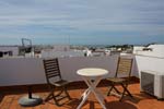 Estupendo apartamento con aire acondicionado en todas las habitaciones, situado en buena zona y muy cerca de la circunvalación. Fácil aparcamiento, tranquilo y barato.
ver fotos