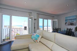 3 Apartamentos de un dormitorio con aire acondicionado completamente equipados y cerca de todo. Ideal parejas.
Apartamentos de 1 dormitorio y para 2 + 1 personas. Muy tranquilos.