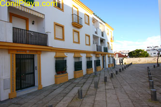 Vista de la fachada del edificio.