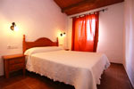 Apartamentos turísticos con piscina La Pinaleta Boquilla. Alojamiento de vacaciones en zona rural junto al pinar de Roche. Cerca de las playas de Conil y Chiclana.
Apartamento de 2 dormitorios y para 4 personas.
