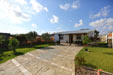 Apartamento con piscina situado en zona rural con porche, barbacoa y amplio jardín. Aparcamiento privado. Cerca de las calas de Conil
Apartamento en alquiler por años y por dias.