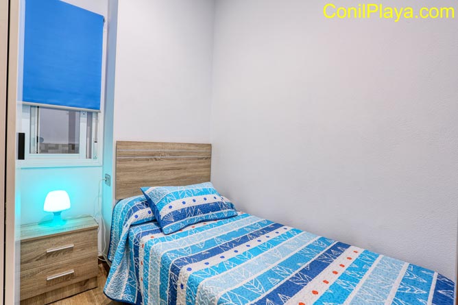 Dormitorio con 2 camas individuales