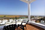 Excelente apartamento con 3 terrazas con vistas al mar y al Palmar. Piscina. De nueva construcción, muy tranquilo y a pocos minutos de las playas de Los Bateles y El Palmar. capacidad para 6 personas
