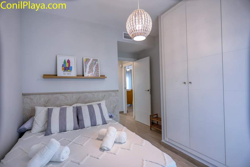 armario y espejo armario y espejo