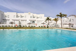 Alquiler de Apartamento en Conil para 5 personas (max 5) Con piscina.