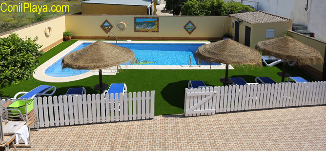 piscina de los apartamentos