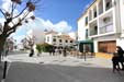 Apartamento muy cerca de la playa andando, situado en pleno centro histórico de Conil, entre la playa y la torre de Conil. Tranquilo. Es un apartamento con los dormitorios que dan al interior, por lo que apenas se escuchan ruidos
Apartamento