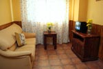 Apartamento situado en buena zona, cerca de la playa andando y cerca de zona de aparcamiento. Dispone de aire acondicionado.
Apartamento en Conil cerca de la playa de Los Bateles.