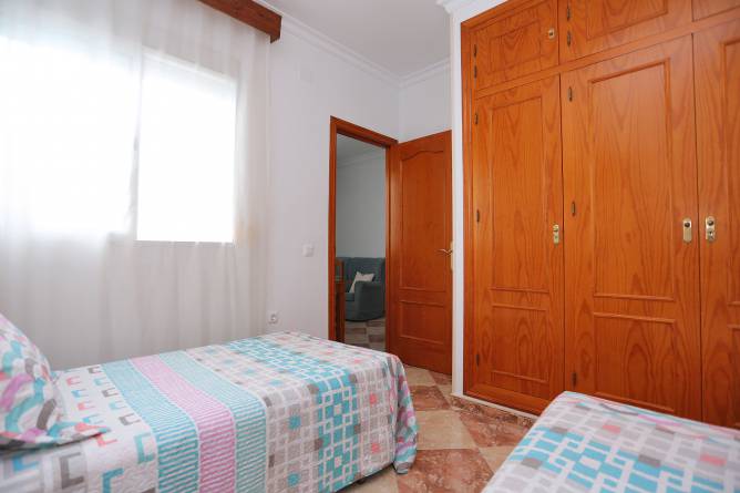 armario del dormitorio de 2 camas