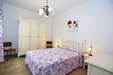 Apartamento situado en una zona muy tranquila de Conil. Salón con terraza, y AZOTEA PRIVADA. 2 cuartos de baño.
capacidad para 6 personas