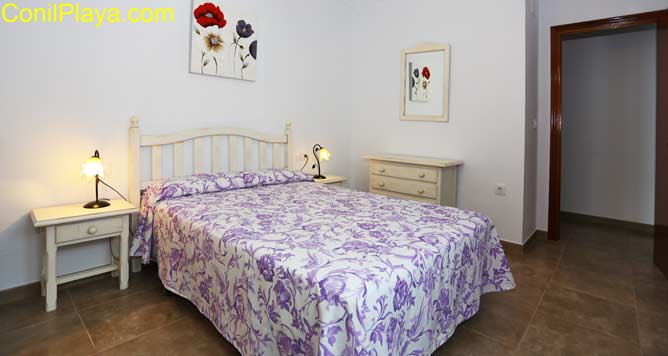 dormitorio y comoda