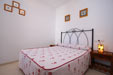 Apartamento de nueva construcción situado en zona muy tranquila, con fácil aparcameinto y cerca de la carretera de circunvalación. Consta de 1 dormitorio con cama de matrimonio y armario empotrado.
ver fotos