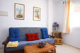 Apartamento de nueva construcción situado en zona muy tranquila, con fácil aparcameinto y cerca de la carretera de circunvalación. Consta de 1 dormitorio con cama de matrimonio y armario empotrado.
capacidad para 2 personas