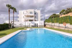 Alquiler de Apartamento en Conil para 4 personas (max 4) Con piscina.