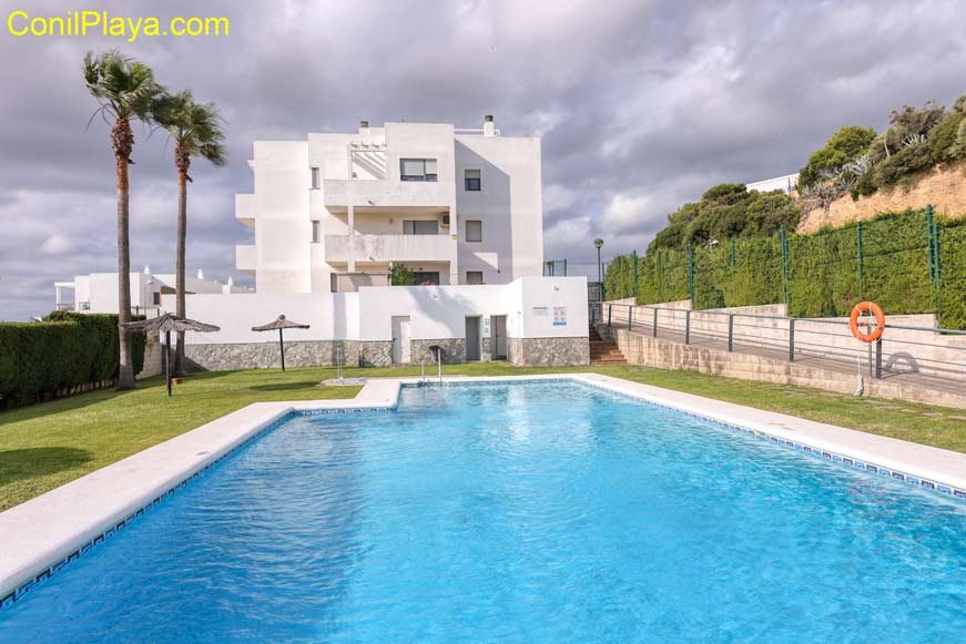 Gastos de envío Humildad Rizado Alquiler apartamento en Conil de la Frontera con piscina Cadiz Andalucia