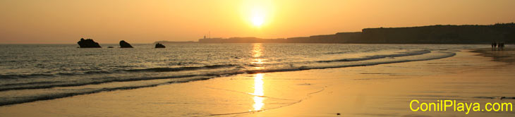 Puesta de Sol en Conil, Las Tres Piedras.