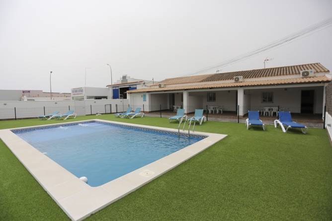 Apartamentos en Conil con piscina
