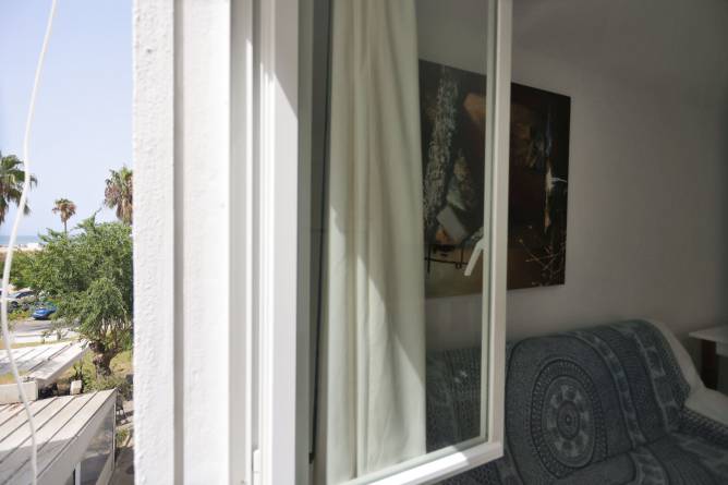Vistas mar desde ventana