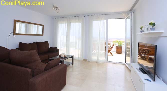 salon con aire acondicionado