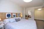Estupendo apartamento en Conil de la Frontera con piscina y garaje, muy cerca de la playa andando. 2 dormitorios, terraza con excelentes vistas al pinar de la Atalaya. capacidad para 3 personas