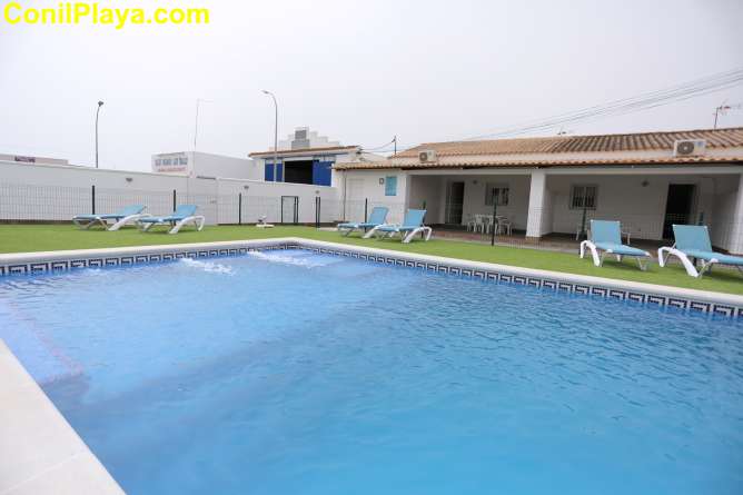 apartamentos piscina