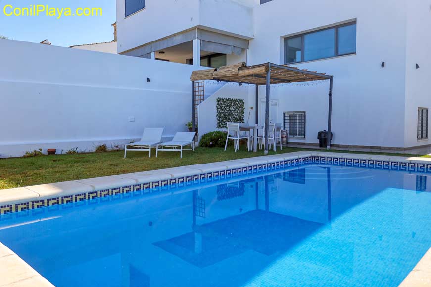 Apartamento en Conil con piscina