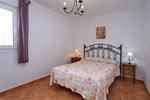Bonito apartamento situado en zona muy tranquila y cerca de la carretera de circunvalación.
capacidad para 4 personas