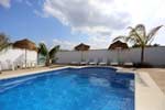Alquiler de Casa en Conil, Barrio Nuevo para 6 personas (max 6) Con piscina.