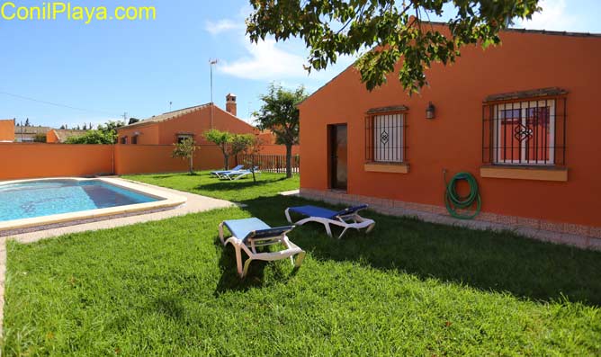 Casa en Conil en alquiler con piscina Cadiz Andalucia ...