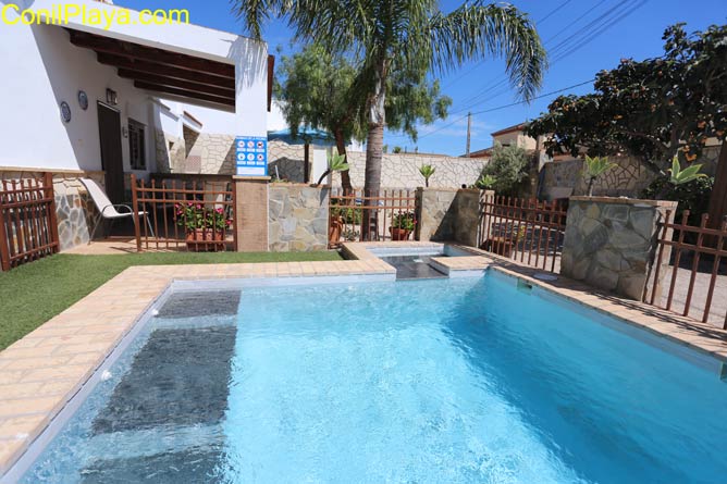 Casa en Barrio Nuevo en alquiler con piscina