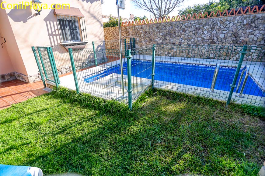piscina jardin