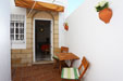 Casa muy cerca de la playa andando y de la zona turística de Conil. Situada en patio interior y lejos de la calle. Dispone de aire acondicionado.
Capacidad para 9 personas.