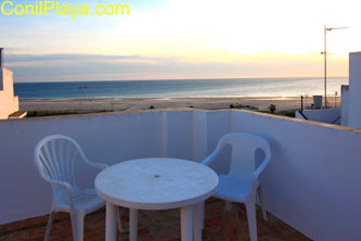 Terraza con bonitas vistas al mar