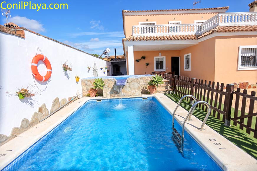 casa conil piscina