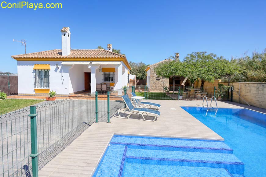 foto del chalet en La Fuente del Gallo en alquiler con piscina