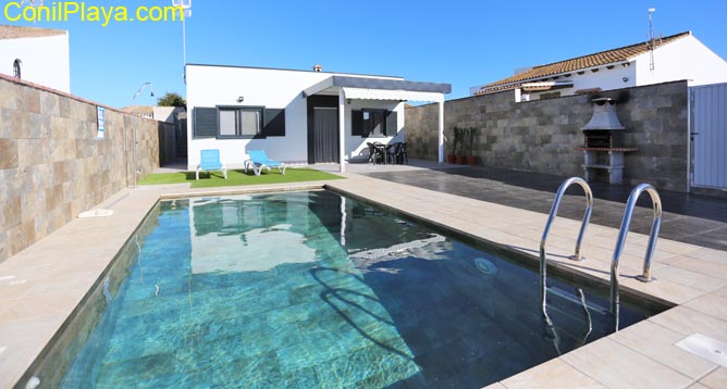 chalet piscina conil