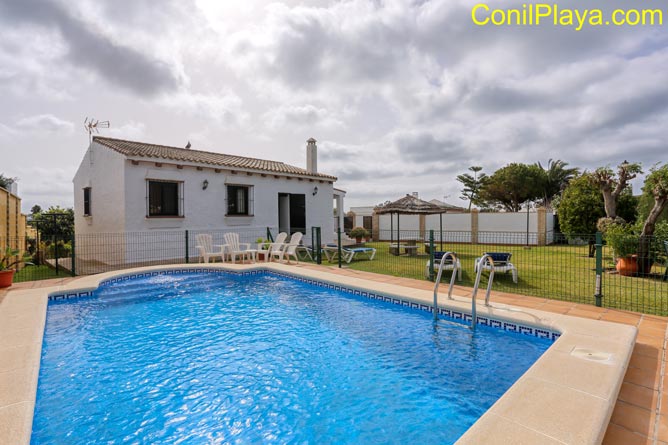 Chalet en Conil, cerca de la playa de la Fuente del Gallo.