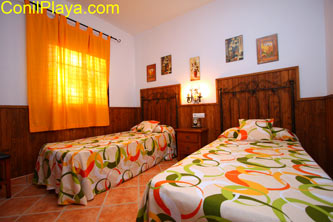 Dormitorio de 2 camas individuales.