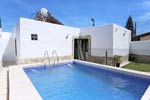 2 dormitorios,4 personas. Casa con jacuzzi y piscina en Conil de la Frontera, en los Majadales de Roche, Cádiz, Andalucia, España. 4 personas, 2 dormitorios, barbacoa junto al porche.